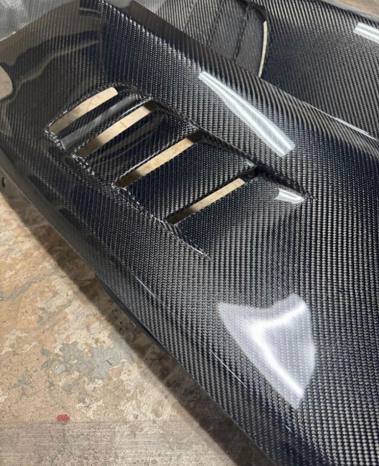 350z Carbon Fiber Fenders - Image 3