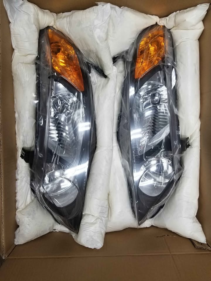 Honda Civic 06 - 2011 Coupe Headlights
