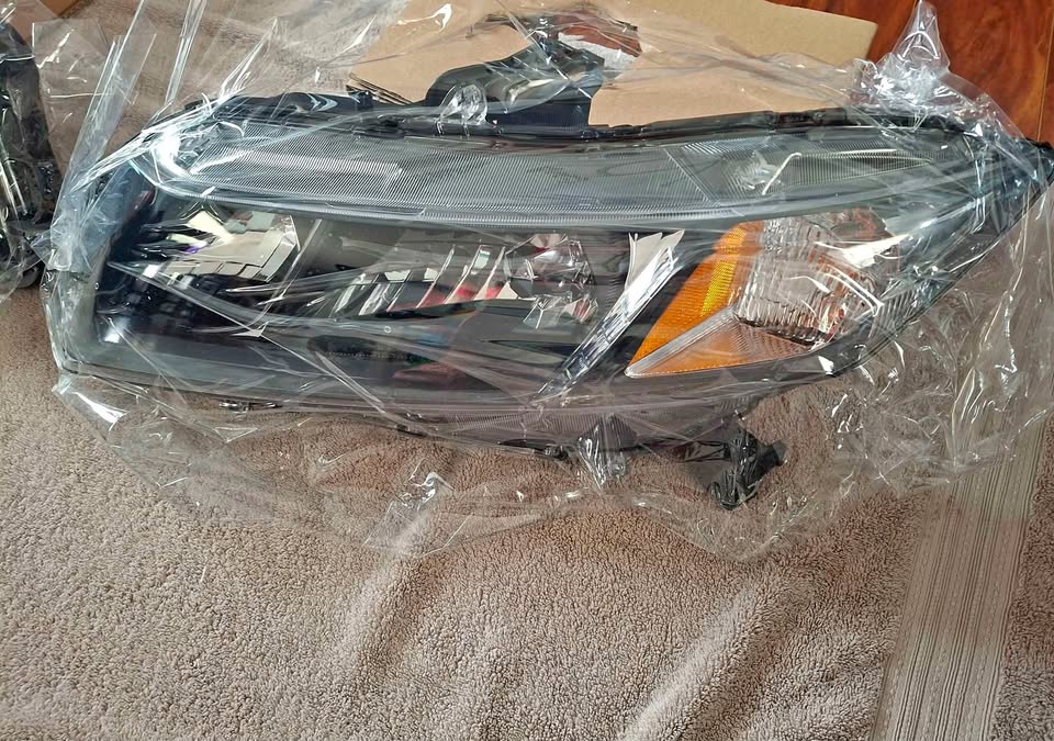 12-15 Honda Civic 4D Headlights - Image 3