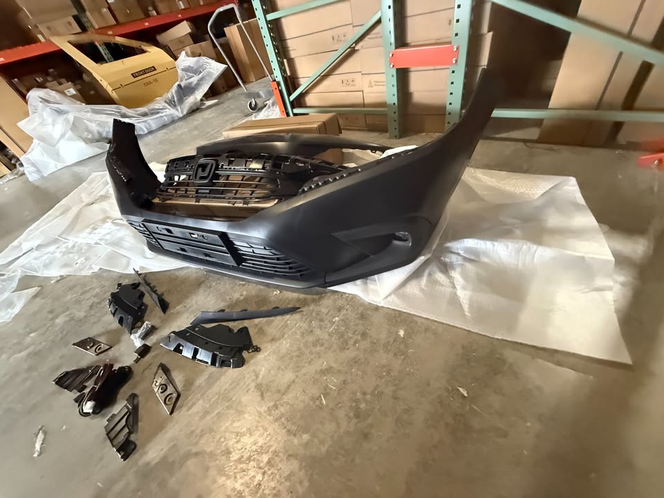 Honda Civic Complete Front Bumper Assembly - Image 3
